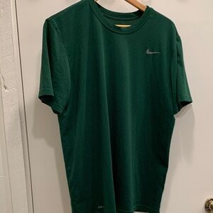 Nike Men's Dark Green Short Sleeve Tee